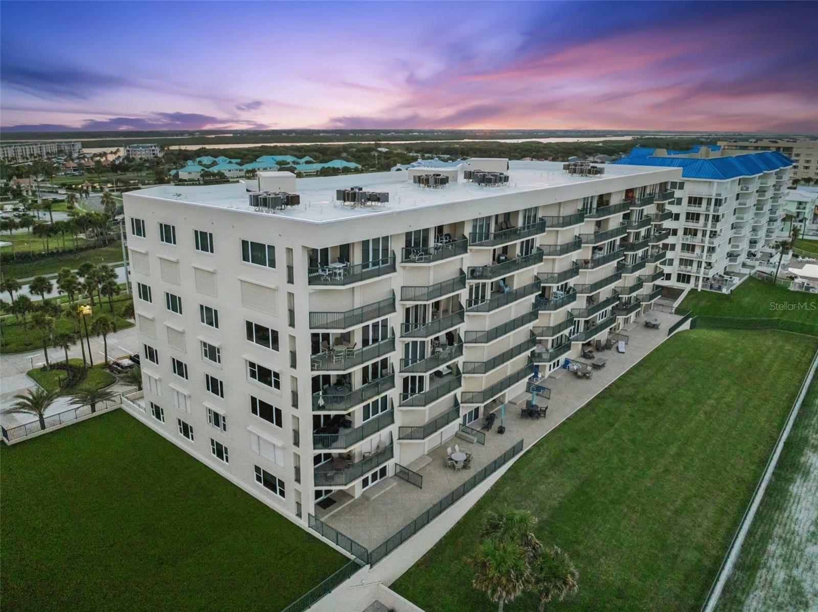 TOWERS EIGHT & NINE - Residential