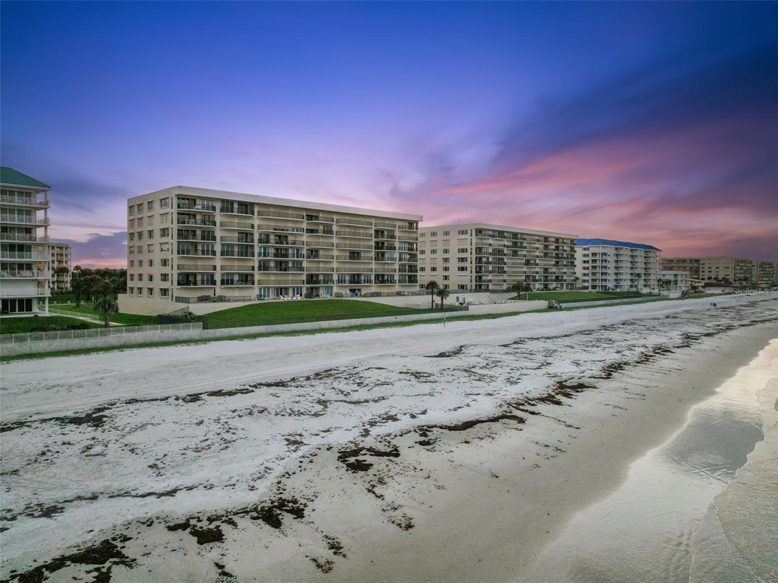 TOWERS EIGHT & NINE - Residential