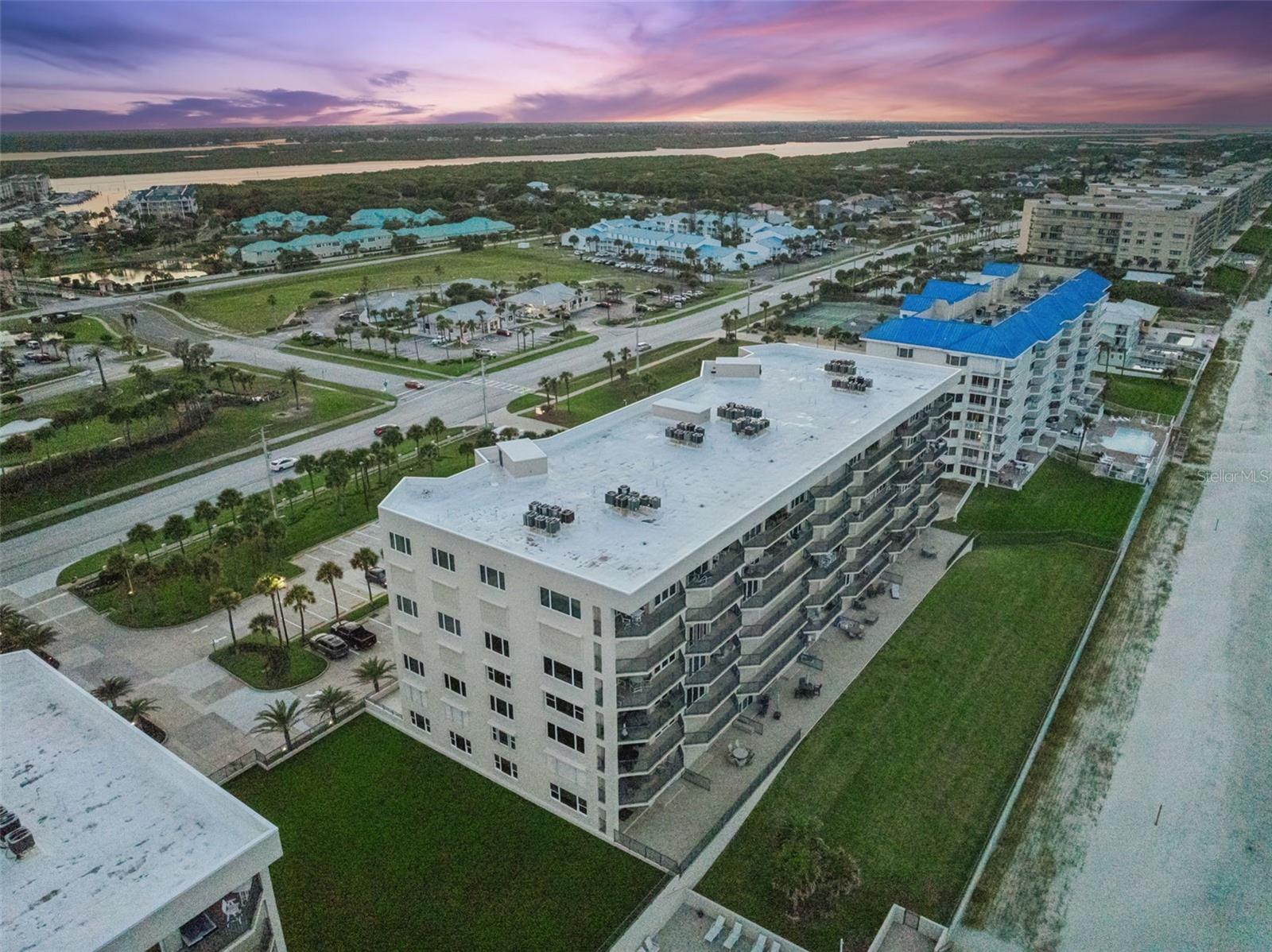 TOWERS EIGHT & NINE - Residential