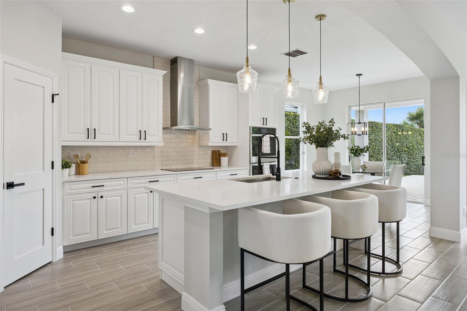 LAKE ROBERTS LNDG E - Residential
