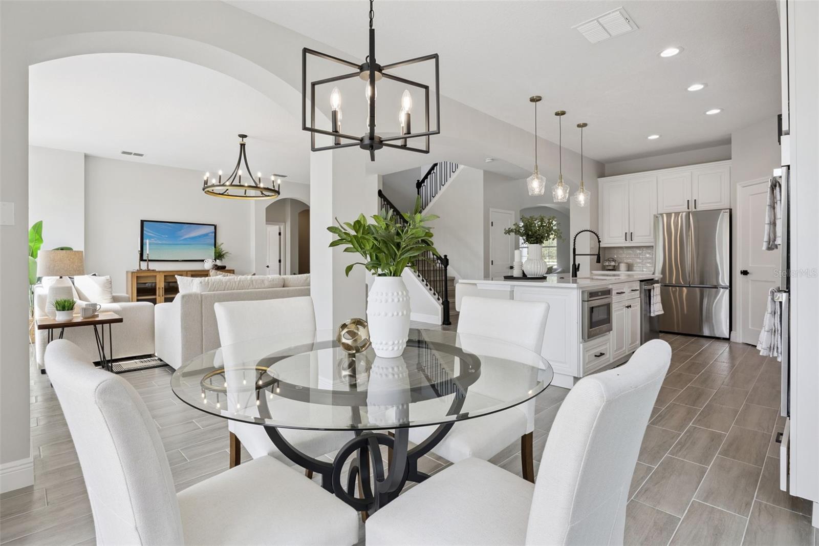 LAKE ROBERTS LNDG E - Residential