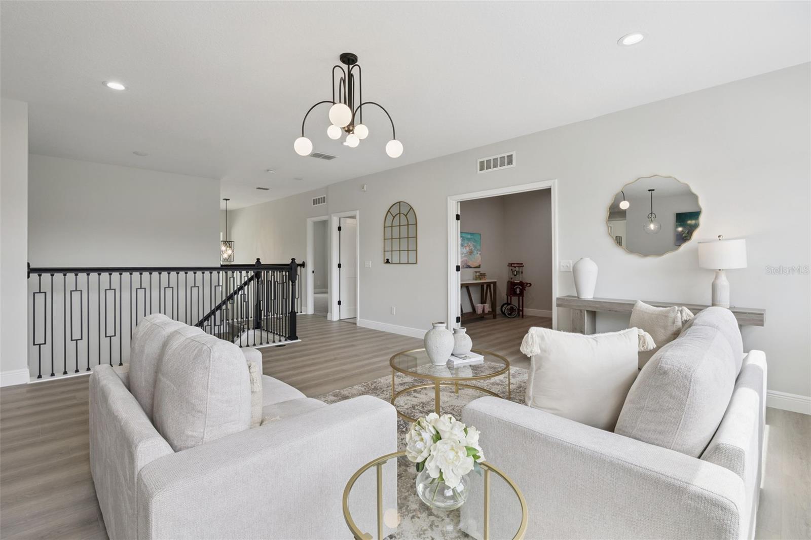 LAKE ROBERTS LNDG E - Residential
