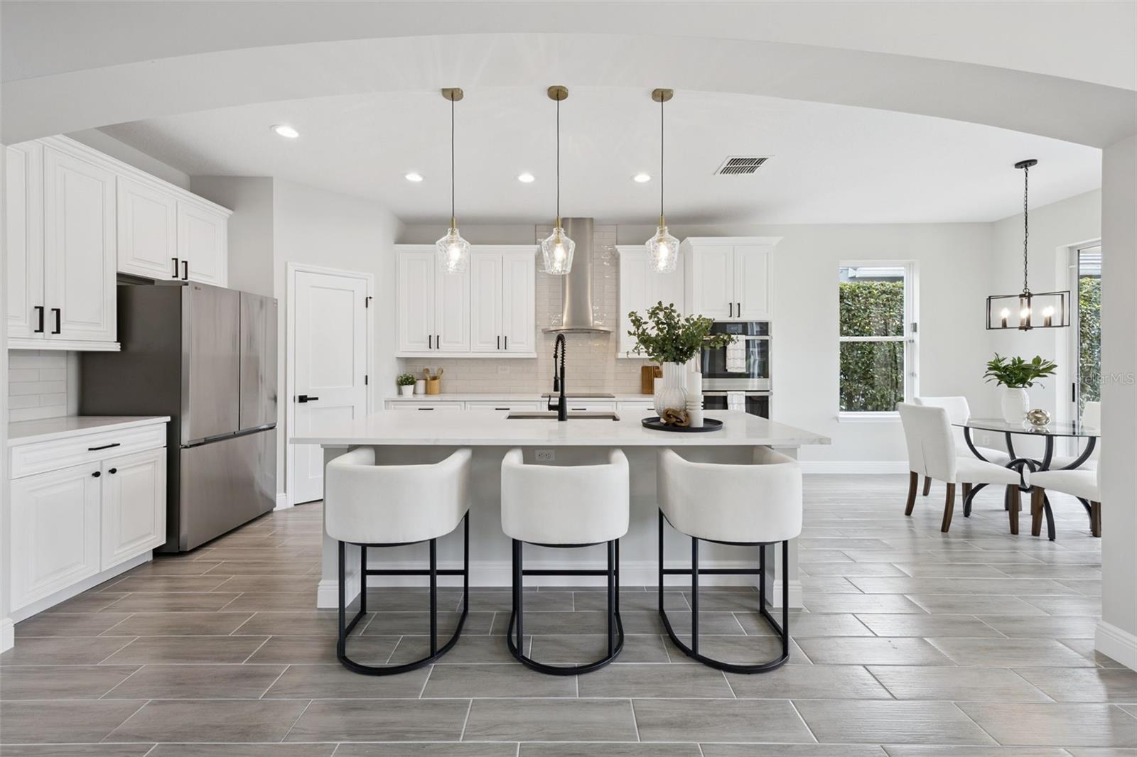 LAKE ROBERTS LNDG E - Residential