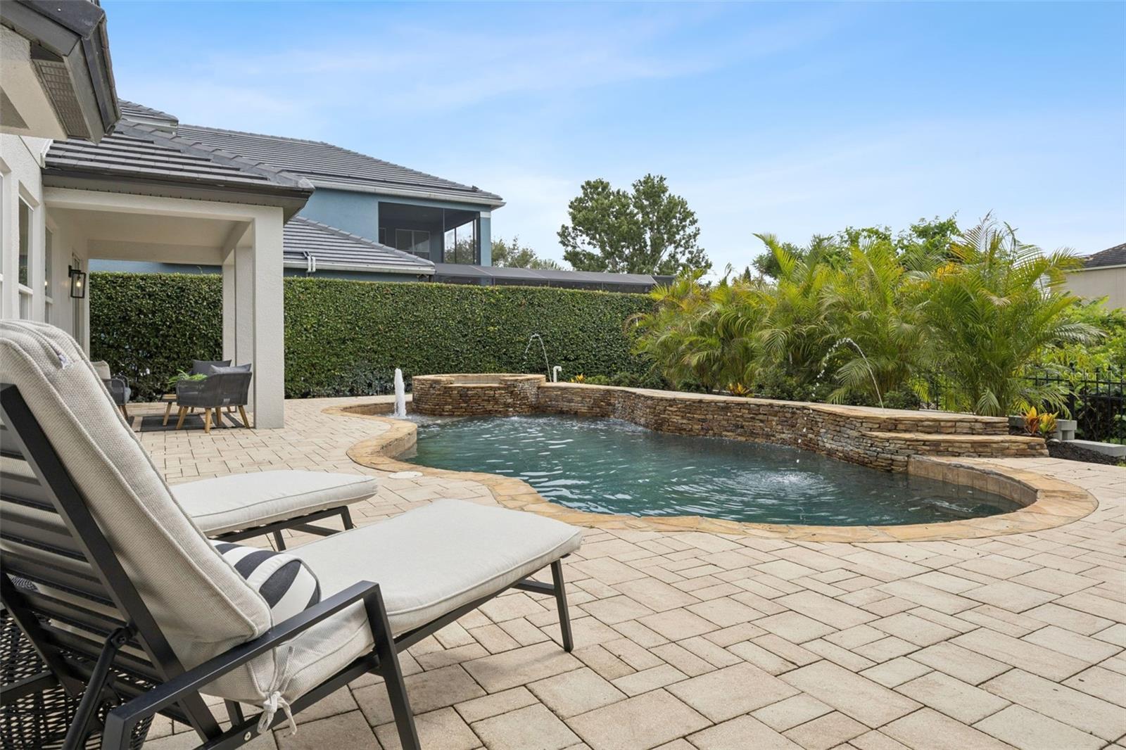 LAKE ROBERTS LNDG E - Residential