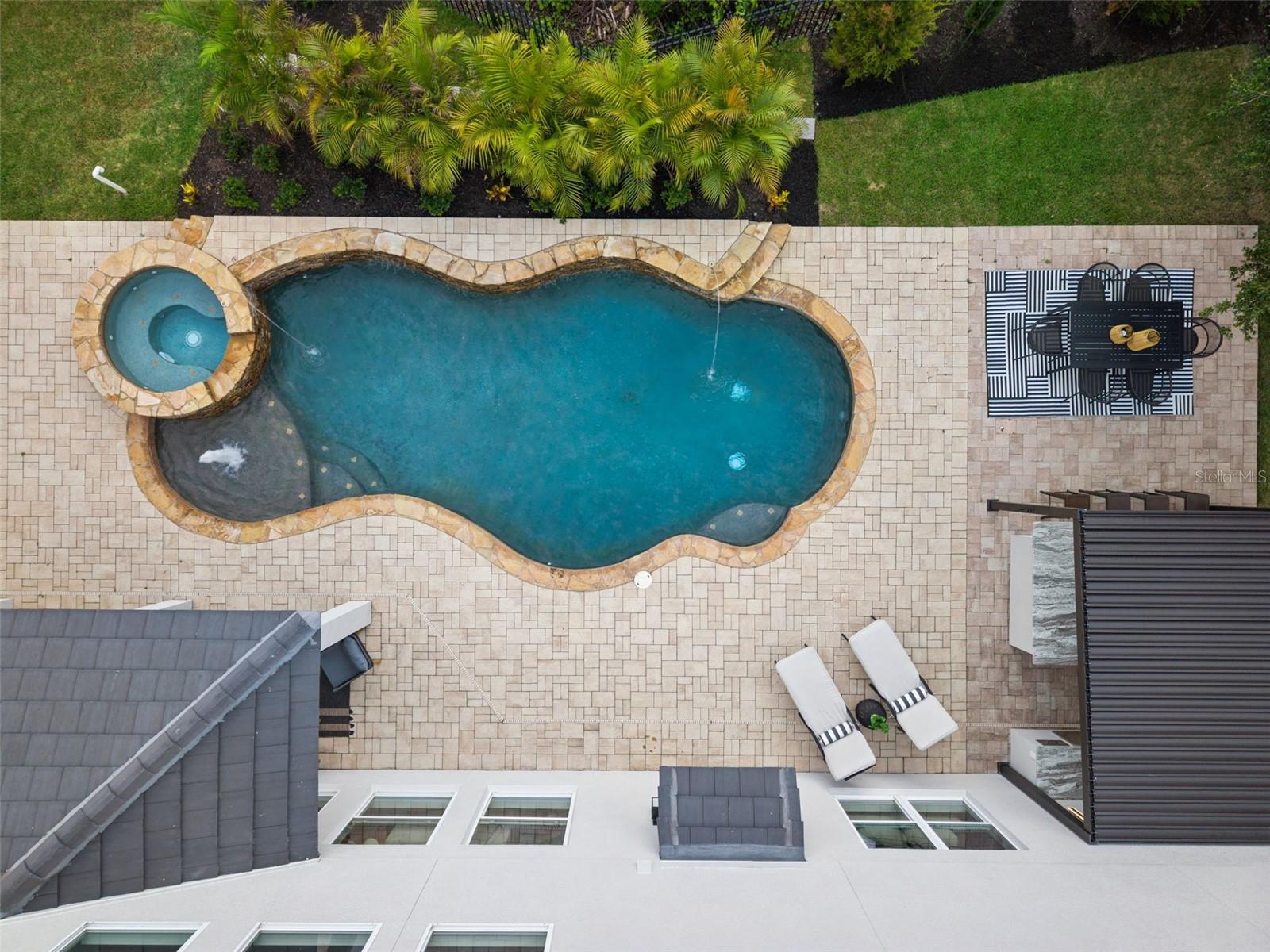 LAKE ROBERTS LNDG E - Residential