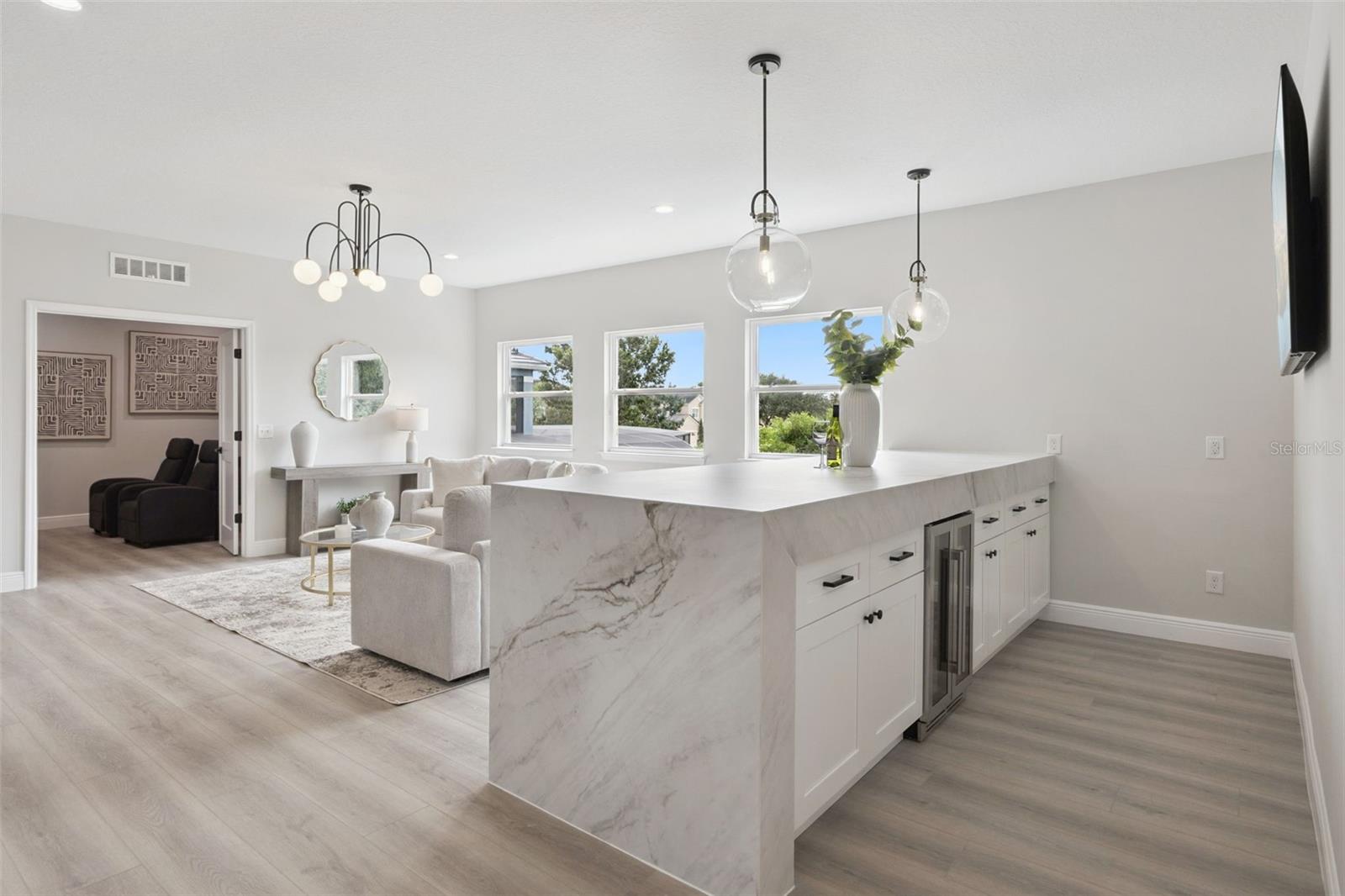 LAKE ROBERTS LNDG E - Residential