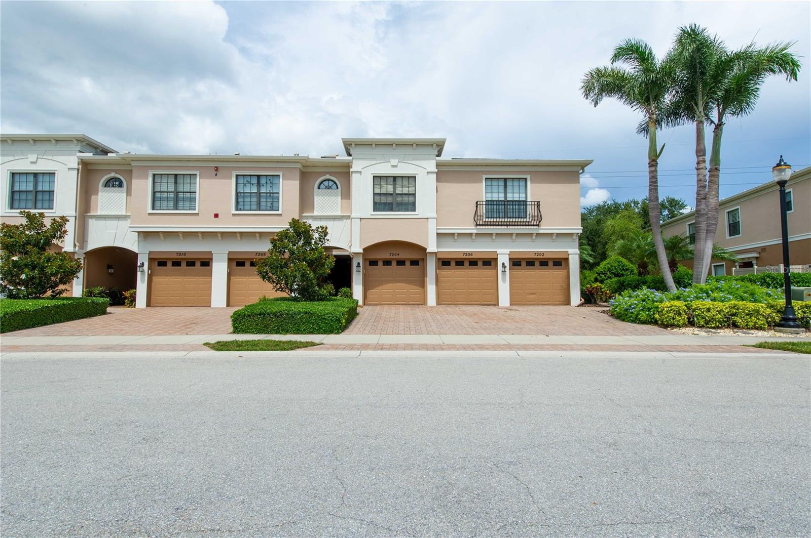 PALMA SOLA TRACE - Residential