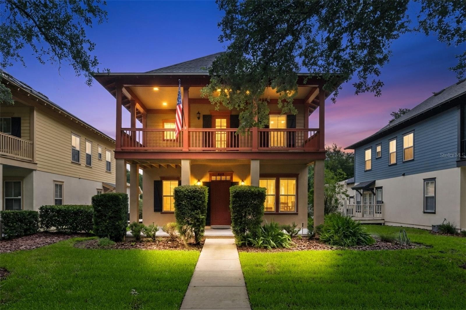 CELEBRATION ROSEVILLE CORNER - Residential