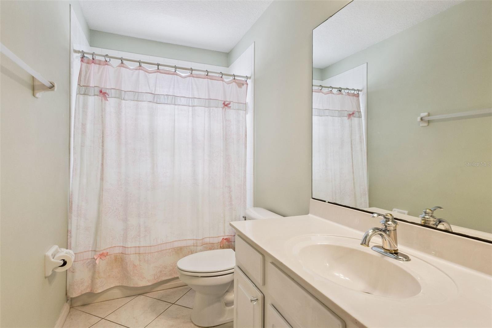 CELEBRATION ROSEVILLE CORNER - Residential