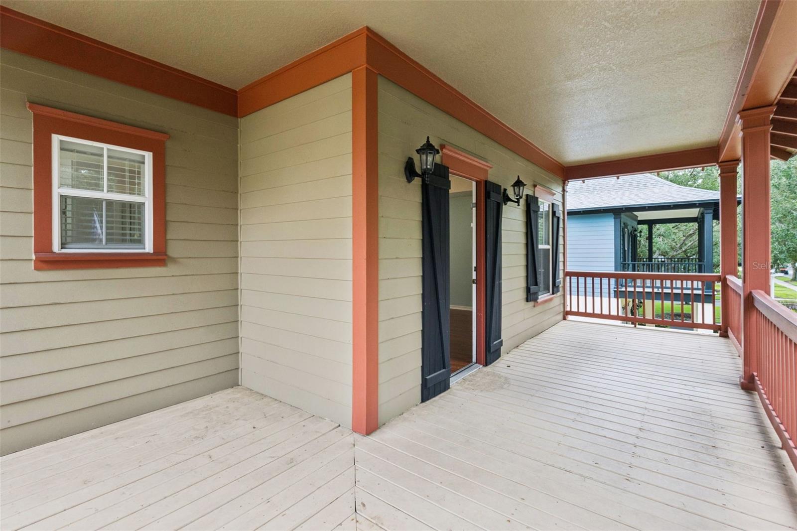 CELEBRATION ROSEVILLE CORNER - Residential