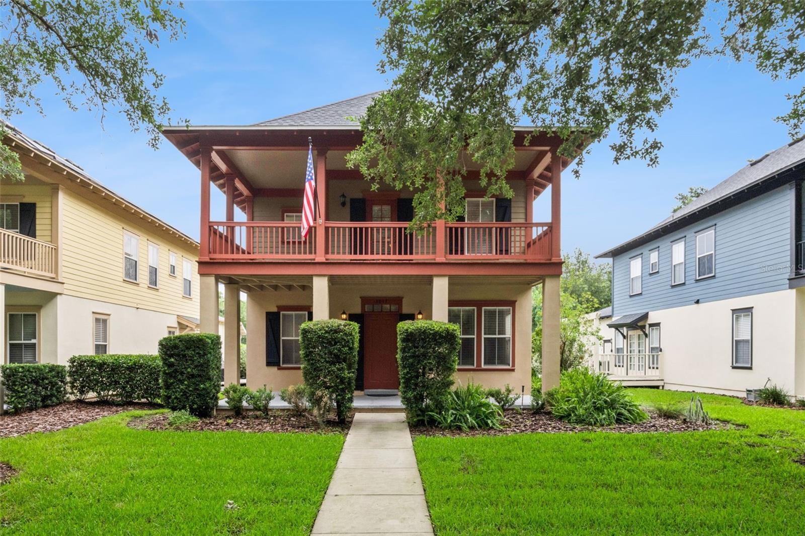 CELEBRATION ROSEVILLE CORNER - Residential