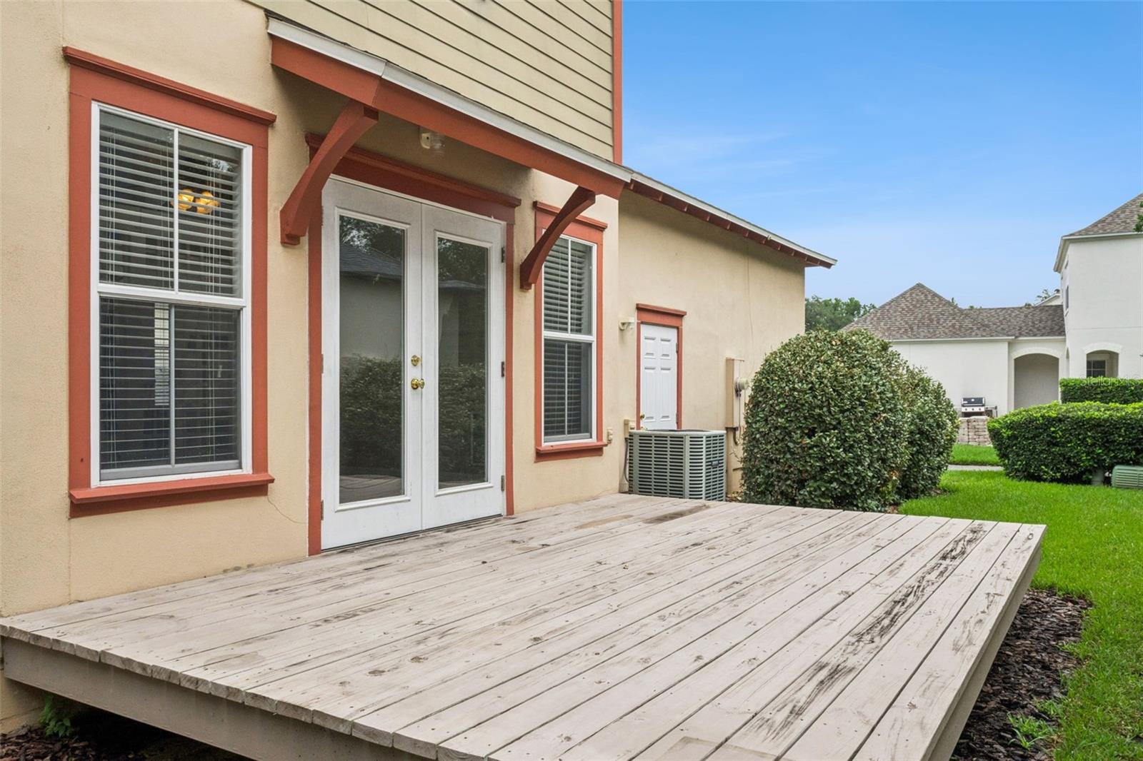 CELEBRATION ROSEVILLE CORNER - Residential
