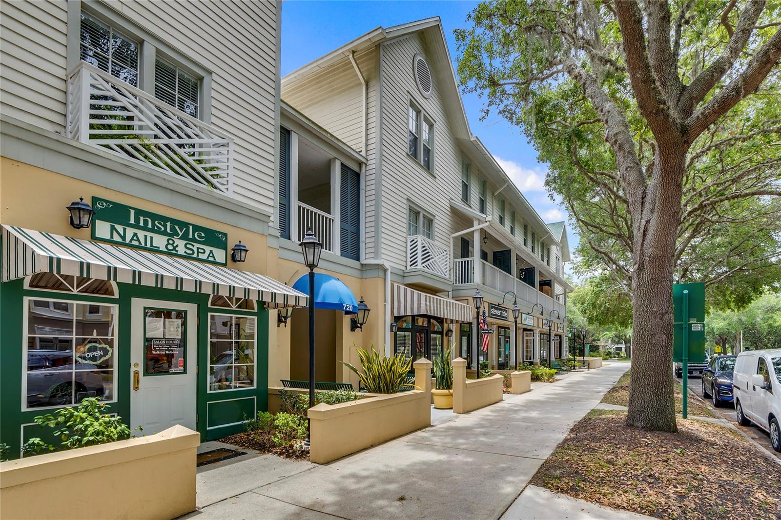 CELEBRATION ROSEVILLE CORNER - Residential