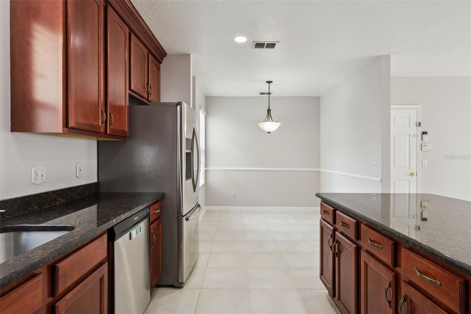 CELEBRATION ROSEVILLE CORNER - Residential