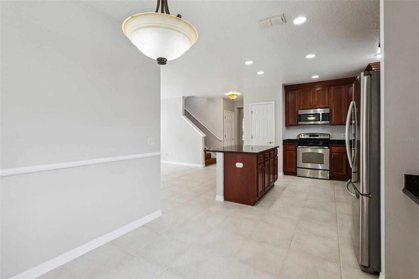 CELEBRATION ROSEVILLE CORNER - Residential