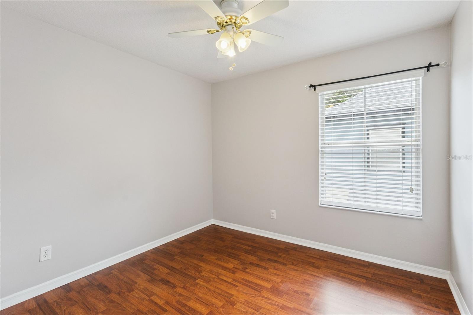 CELEBRATION ROSEVILLE CORNER - Residential