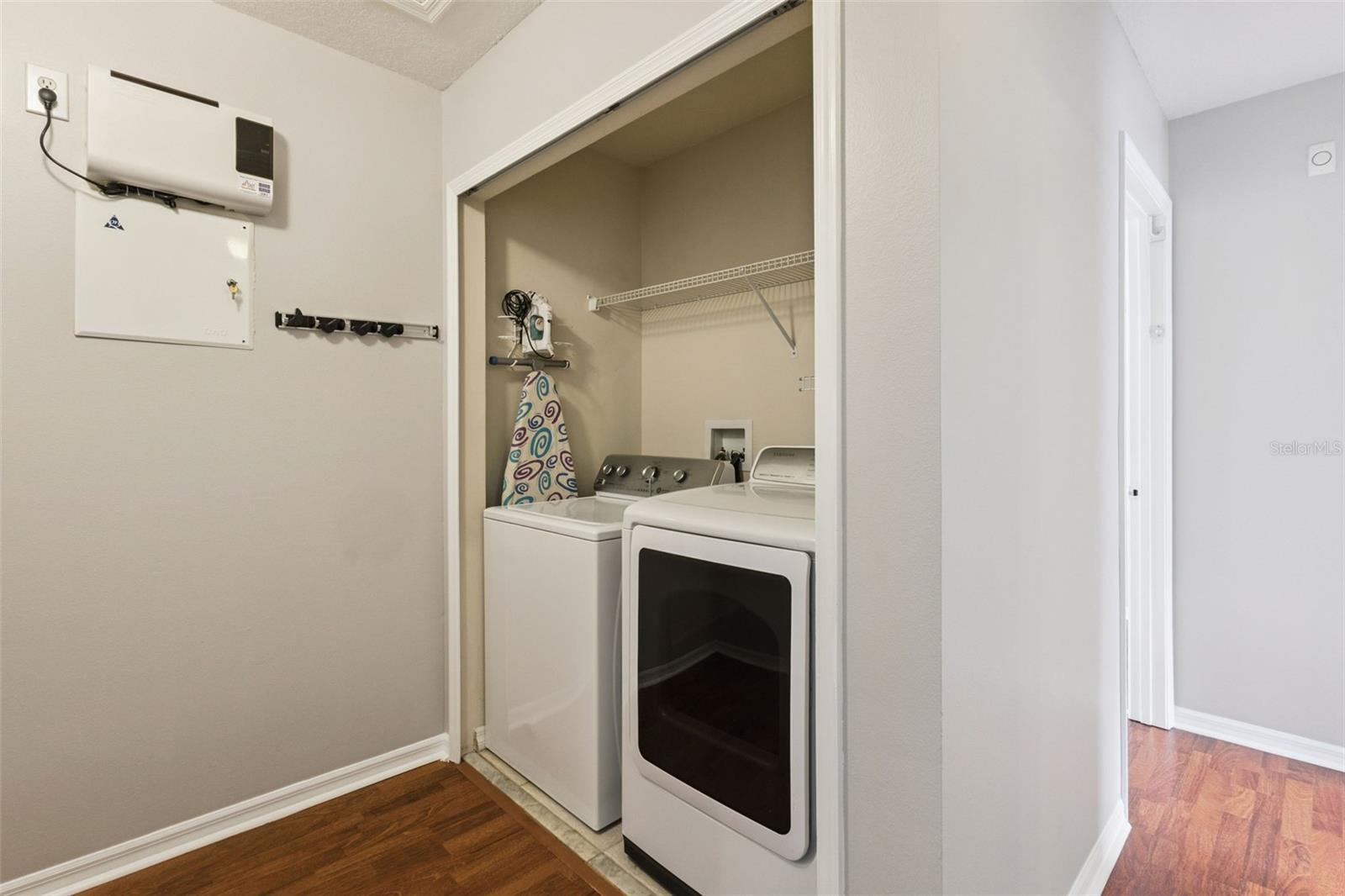 CELEBRATION ROSEVILLE CORNER - Residential