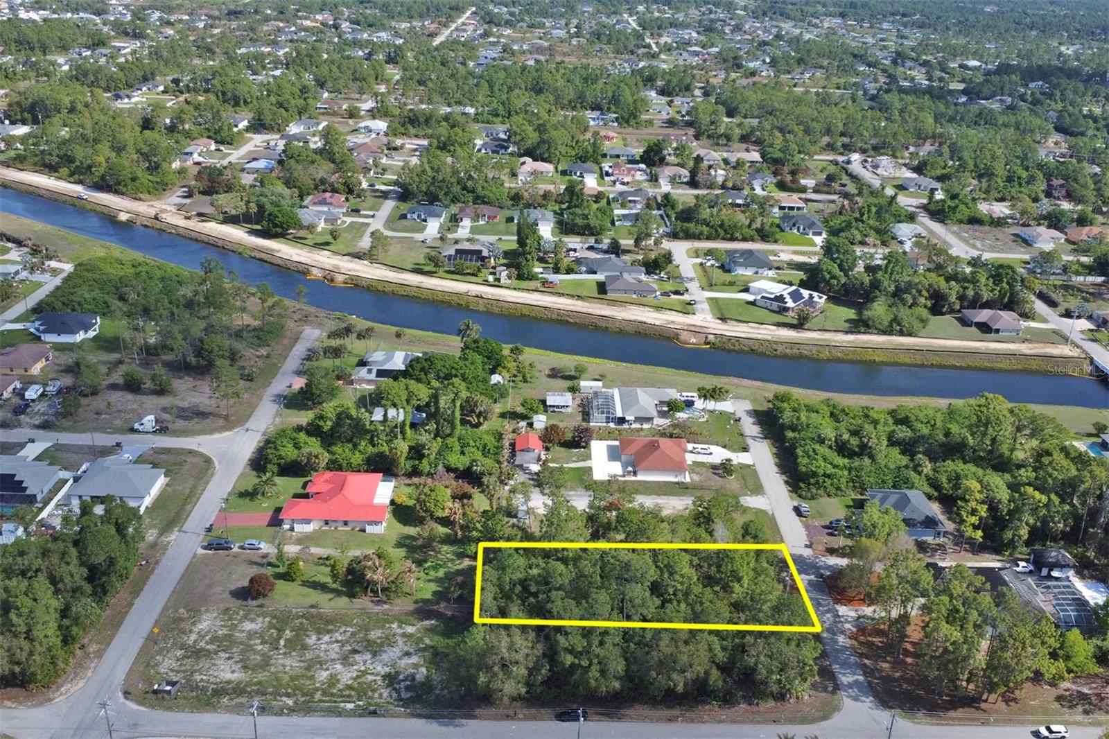 LEHIGH ACRES - Land