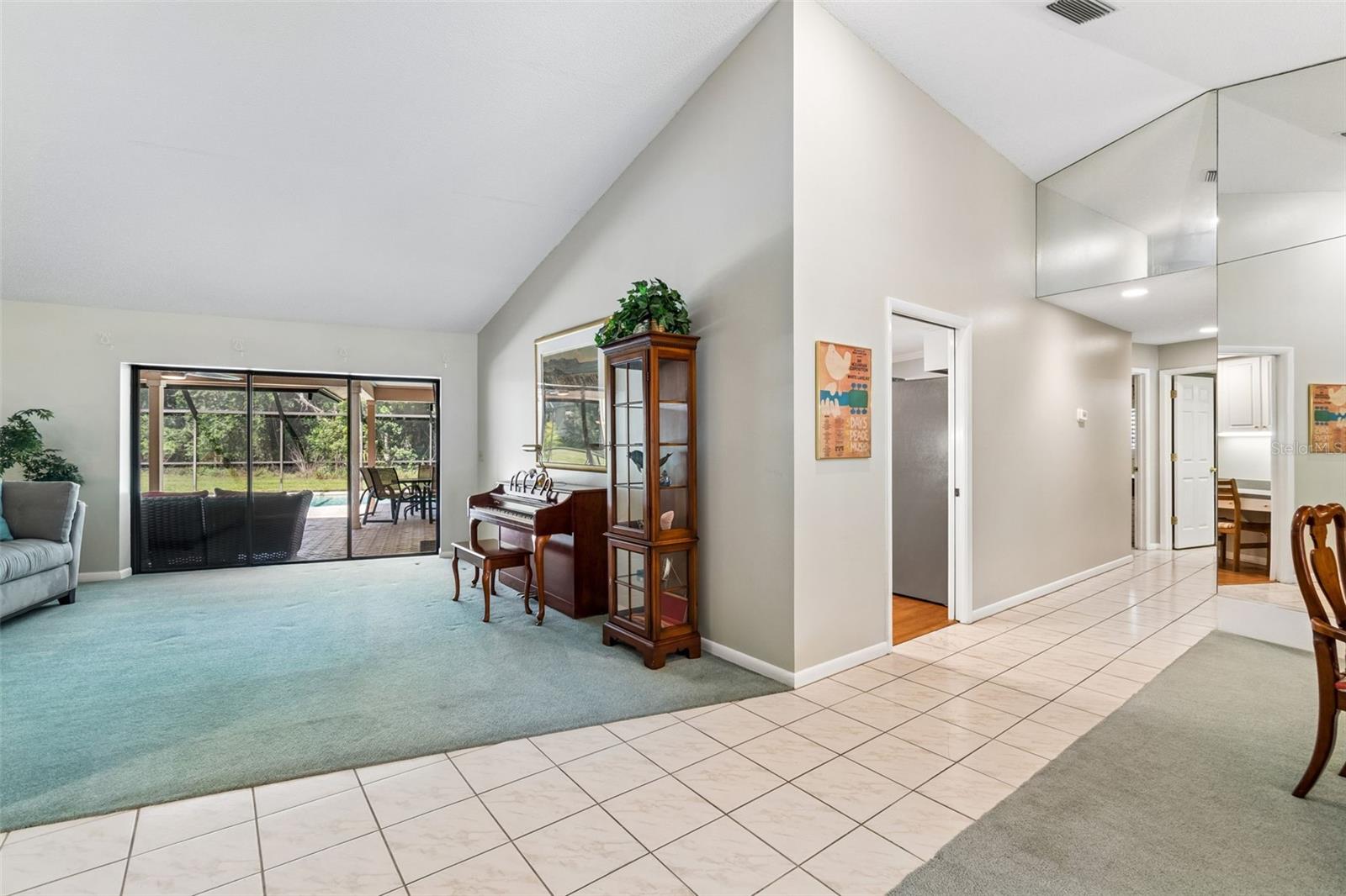 TAMPA PALMS UNIT 3 REP OF - Residential