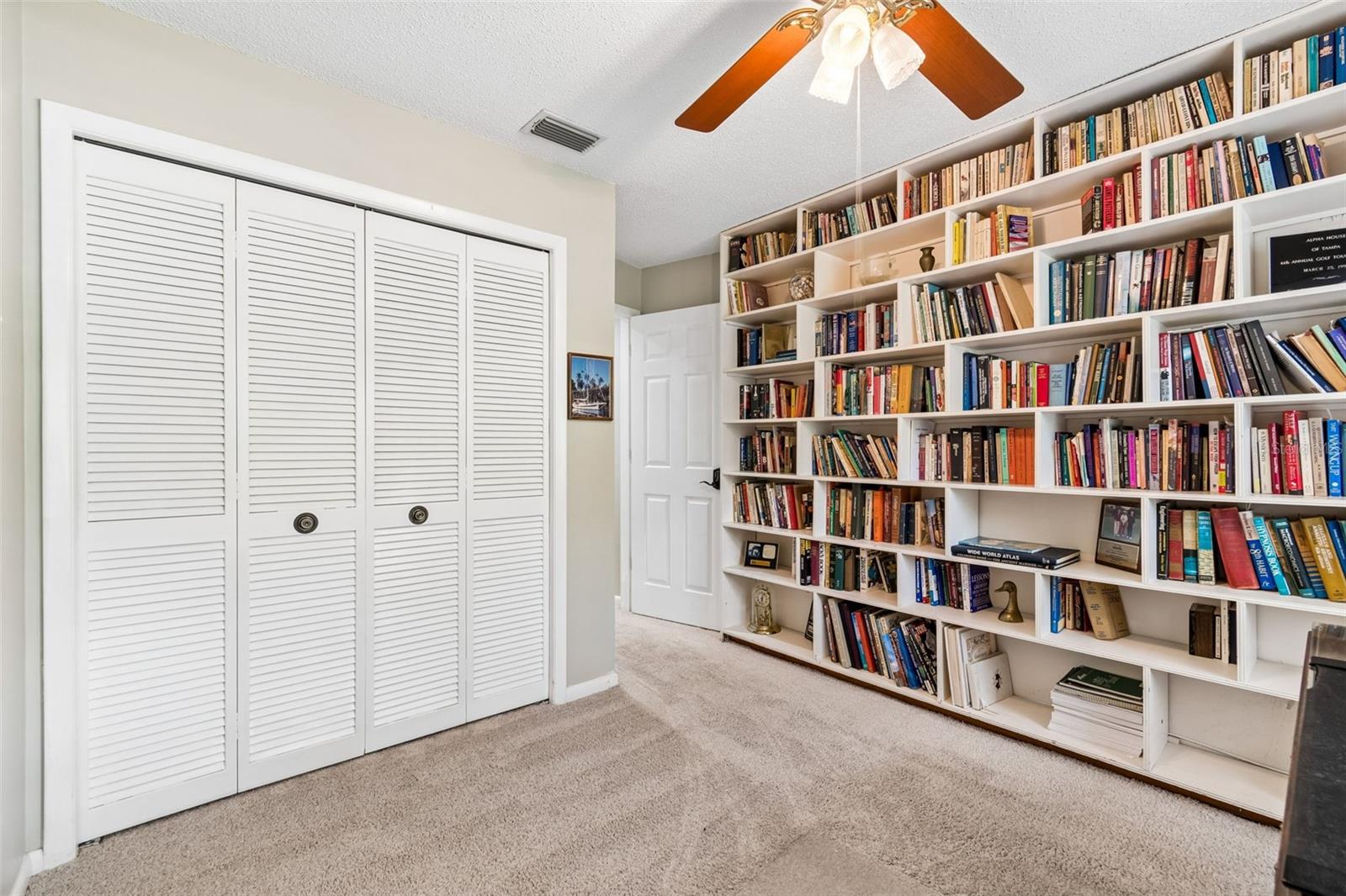 TAMPA PALMS UNIT 3 REP OF - Residential