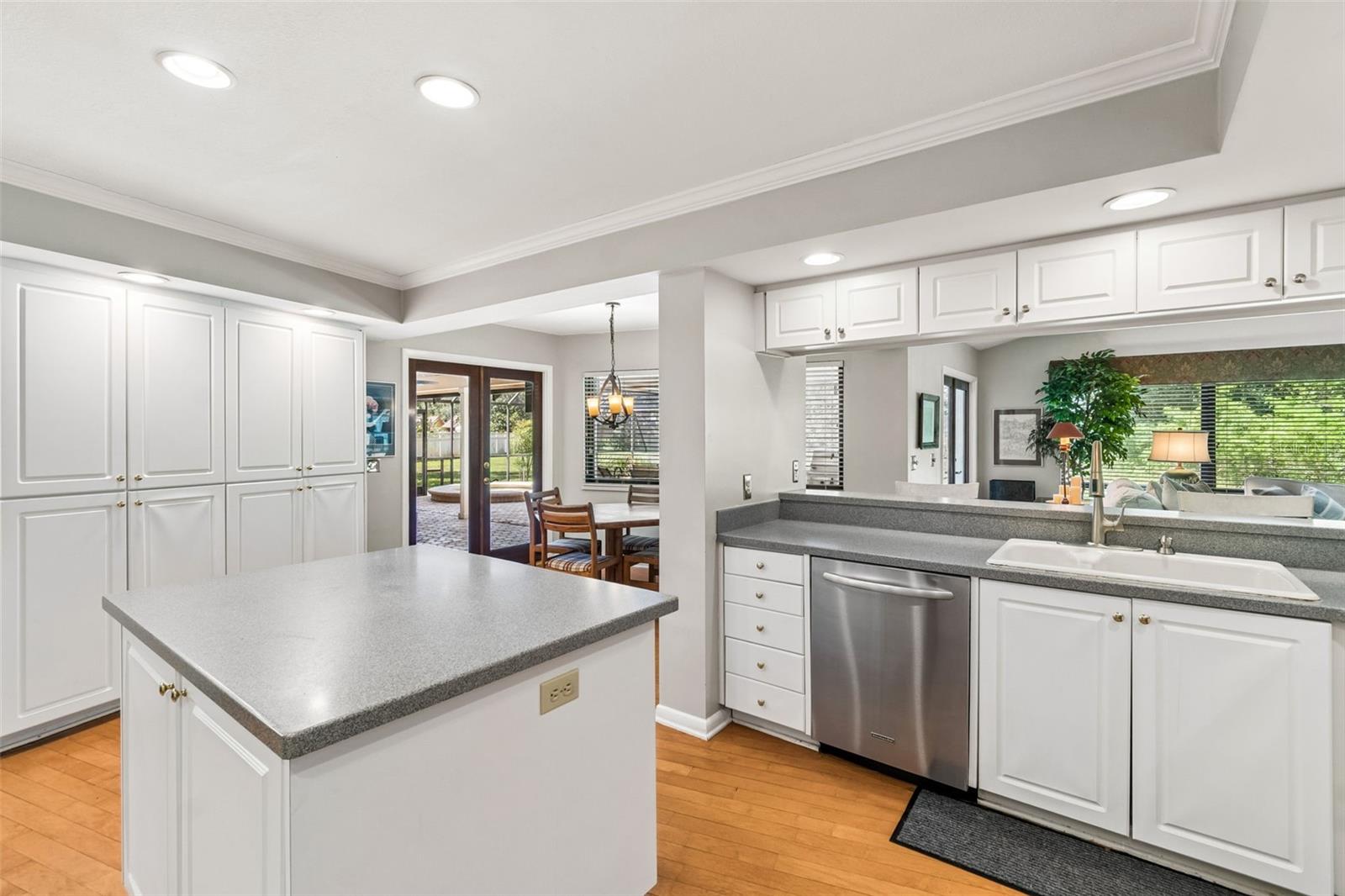 TAMPA PALMS UNIT 3 REP OF - Residential