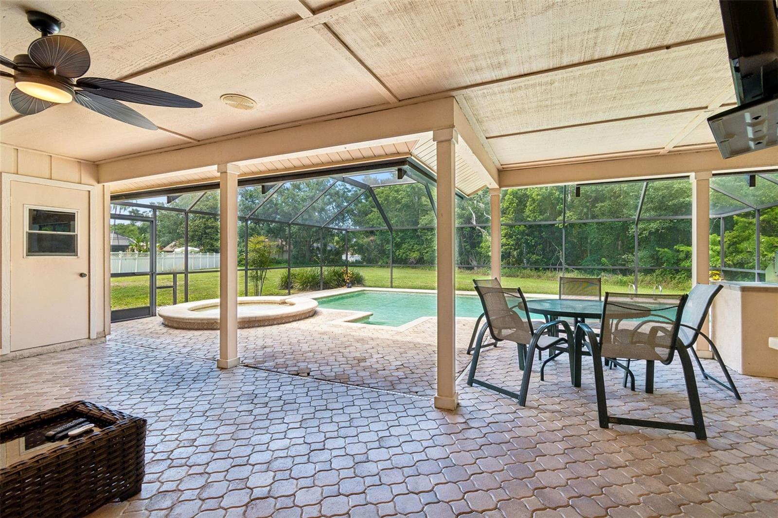 TAMPA PALMS UNIT 3 REP OF - Residential