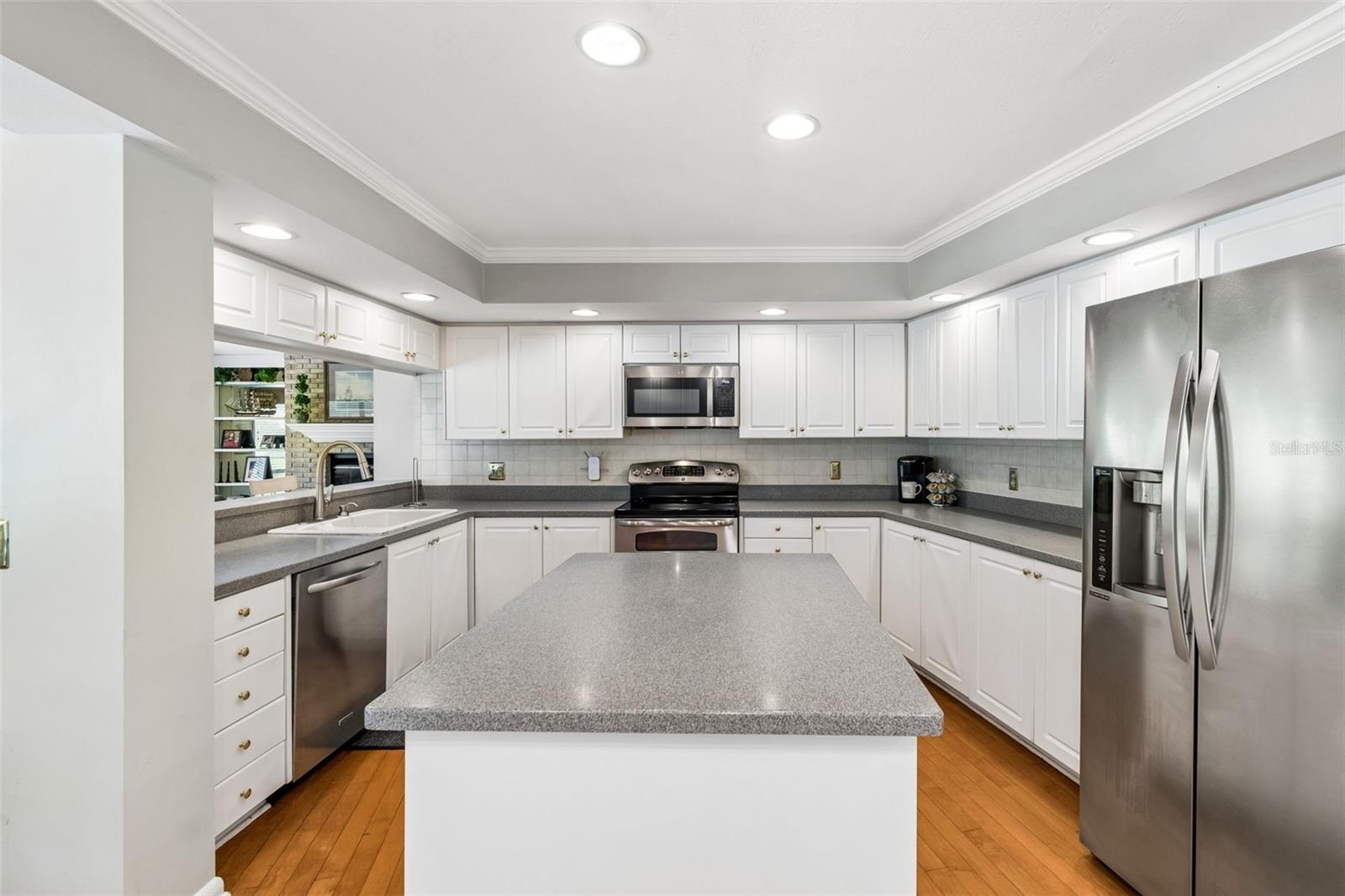 TAMPA PALMS UNIT 3 REP OF - Residential