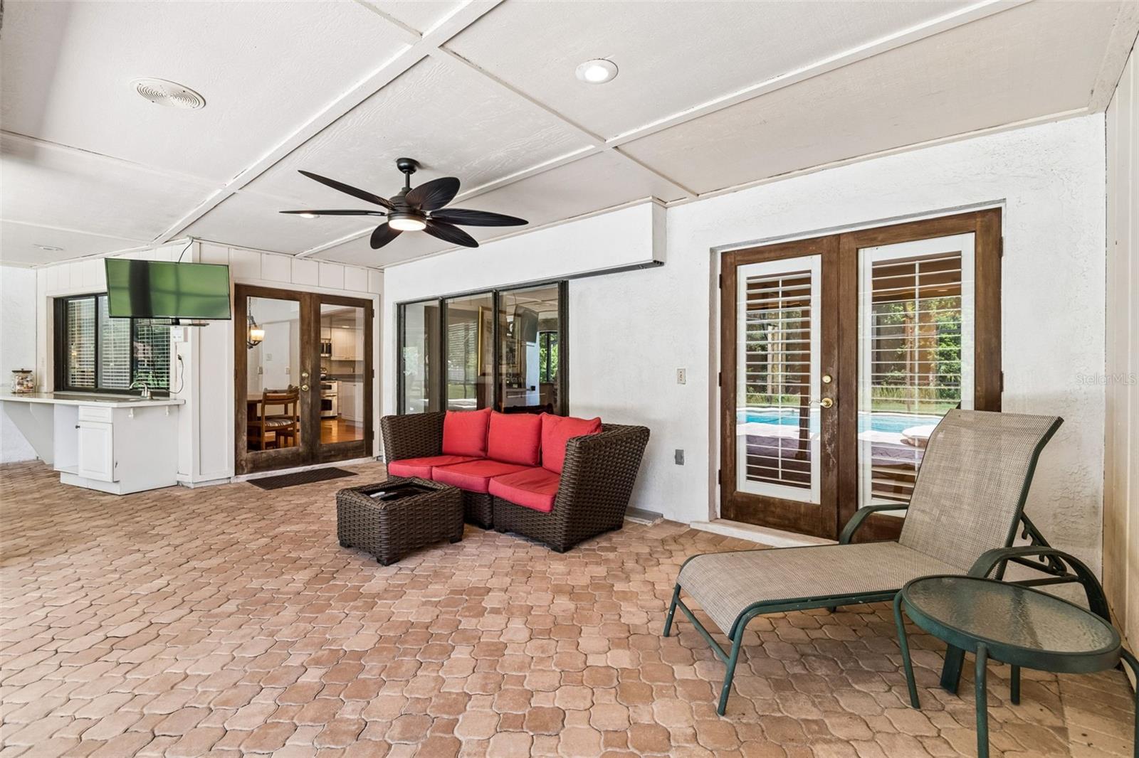 TAMPA PALMS UNIT 3 REP OF - Residential