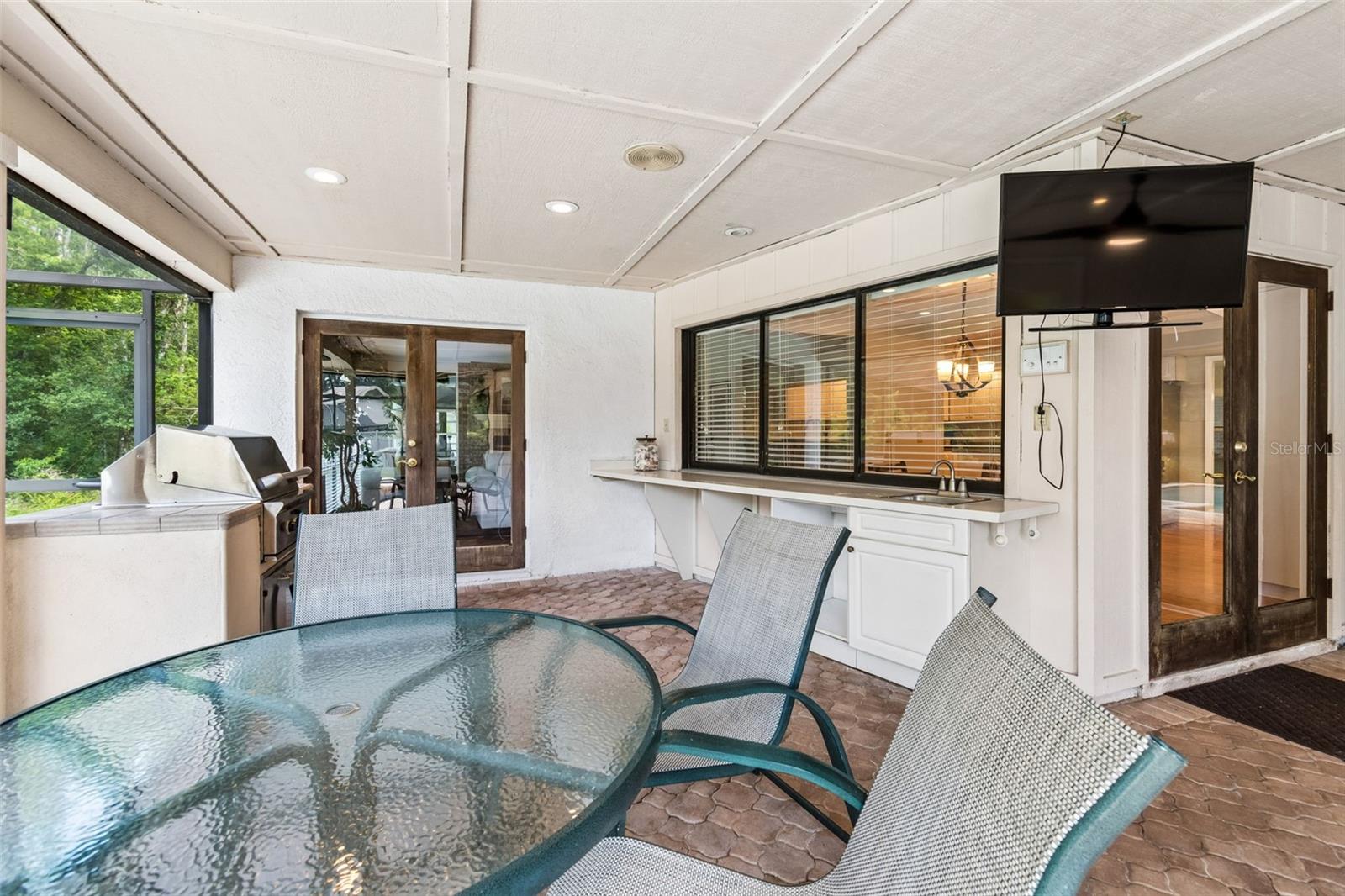 TAMPA PALMS UNIT 3 REP OF - Residential