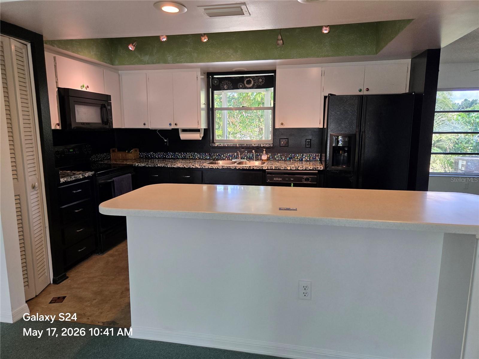 CAPTIVA GARDENS - Residential