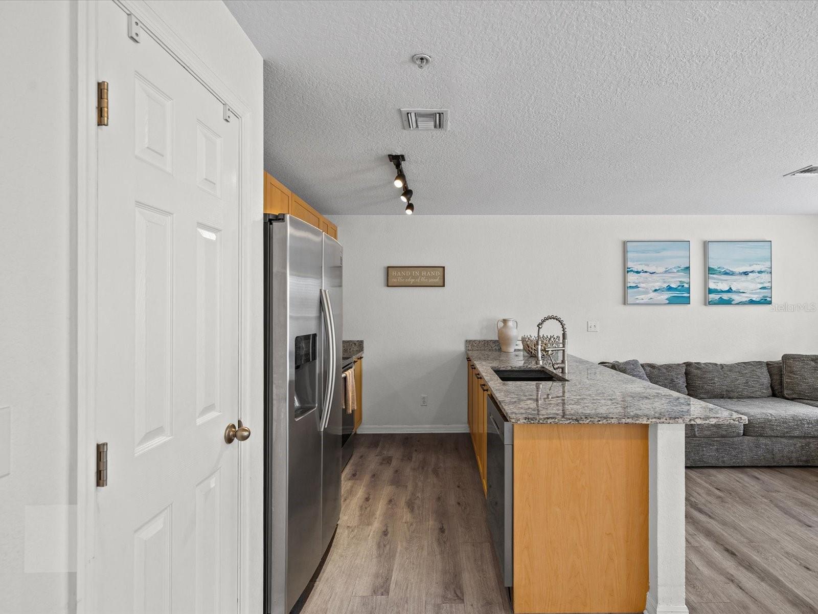 HEATHER BAY CONDO TWNHMS - Residential