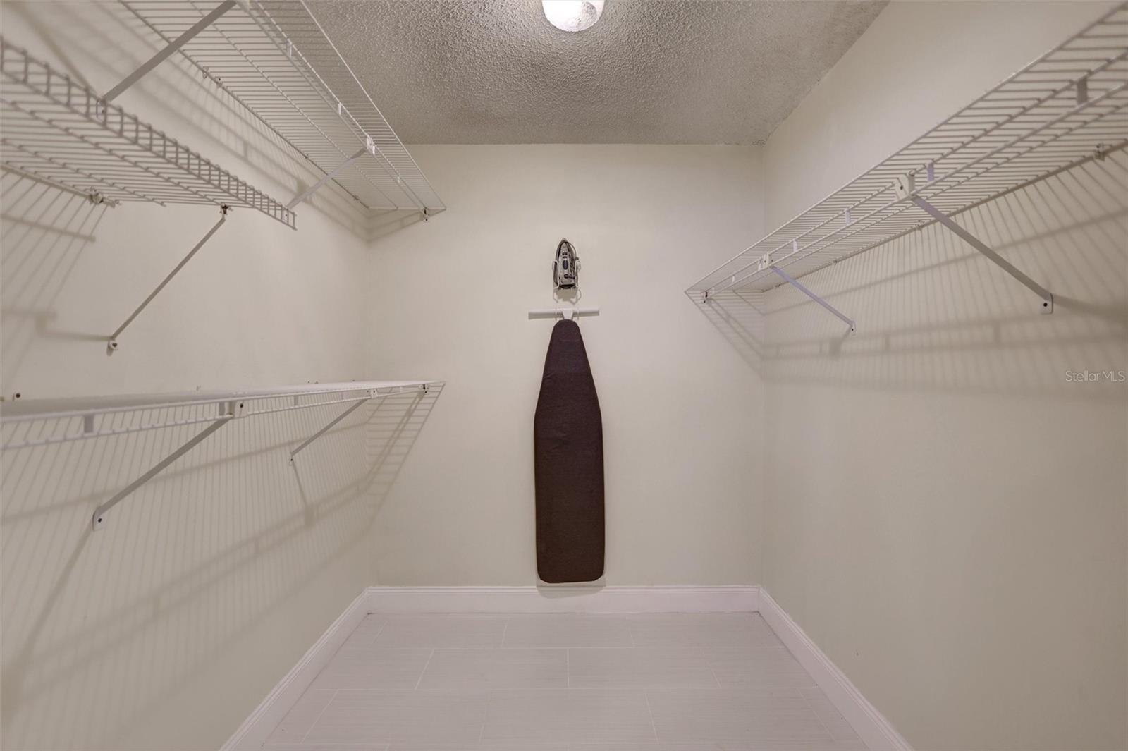RIDGEWOOD GROVES - Residential