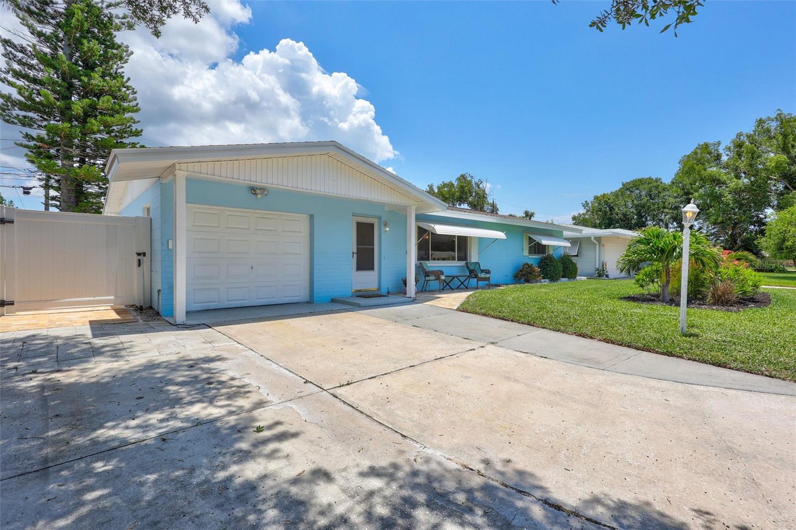 RIDGEWOOD GROVES - Residential