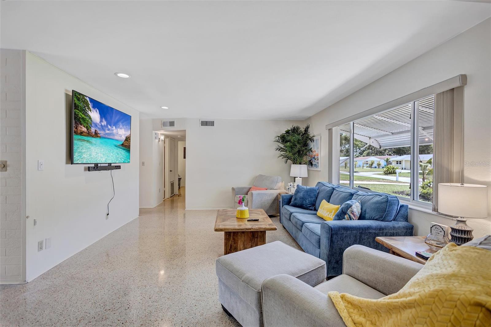 RIDGEWOOD GROVES - Residential