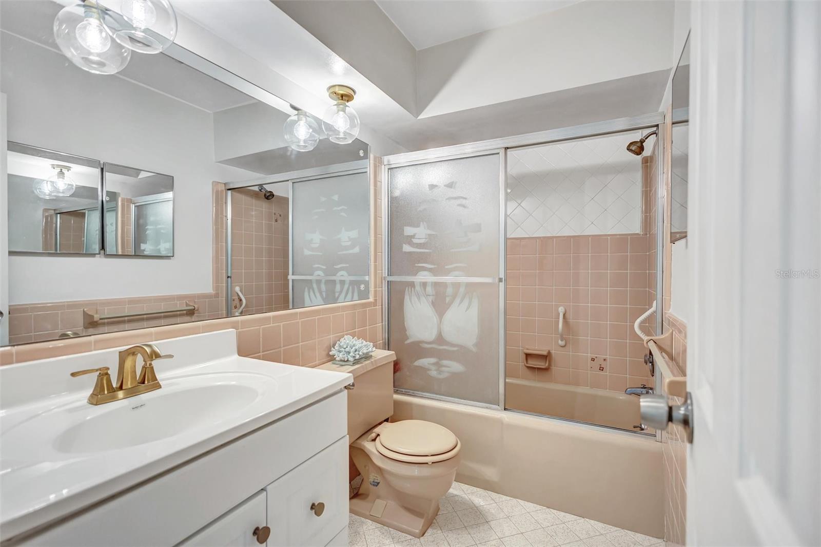 RIDGEWOOD GROVES - Residential