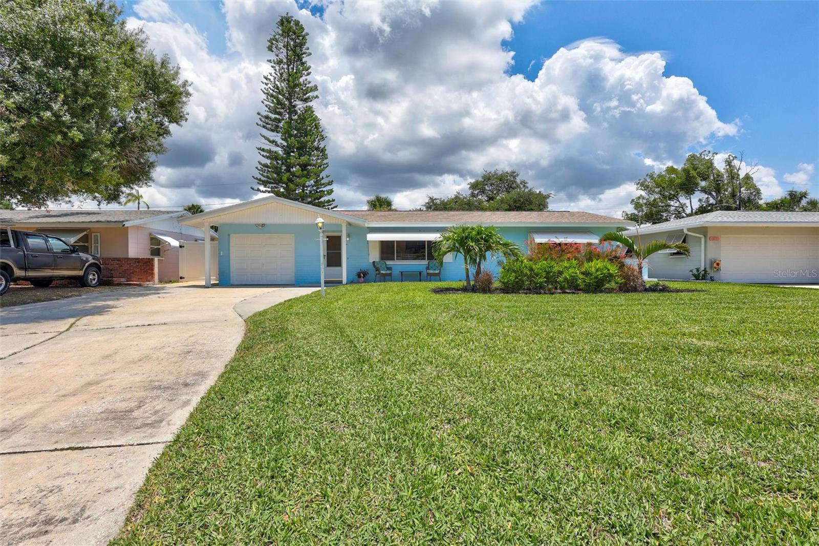 RIDGEWOOD GROVES - Residential