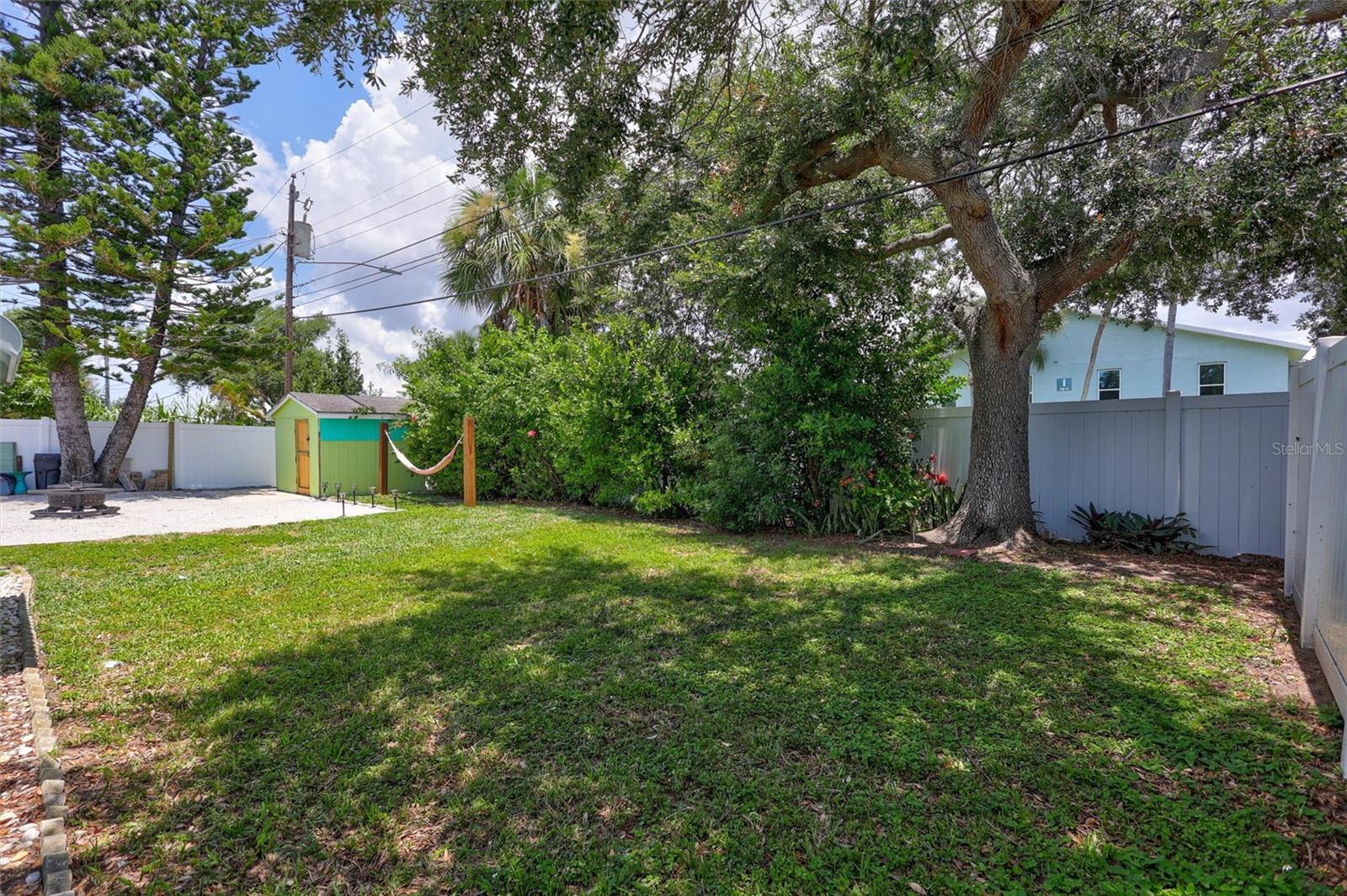 RIDGEWOOD GROVES - Residential