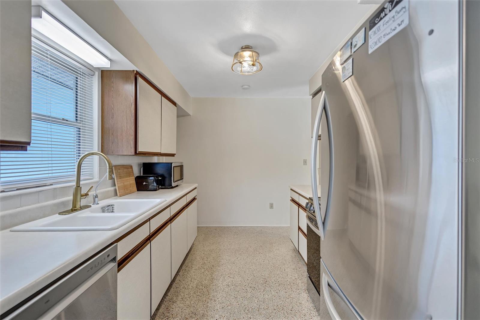 RIDGEWOOD GROVES - Residential