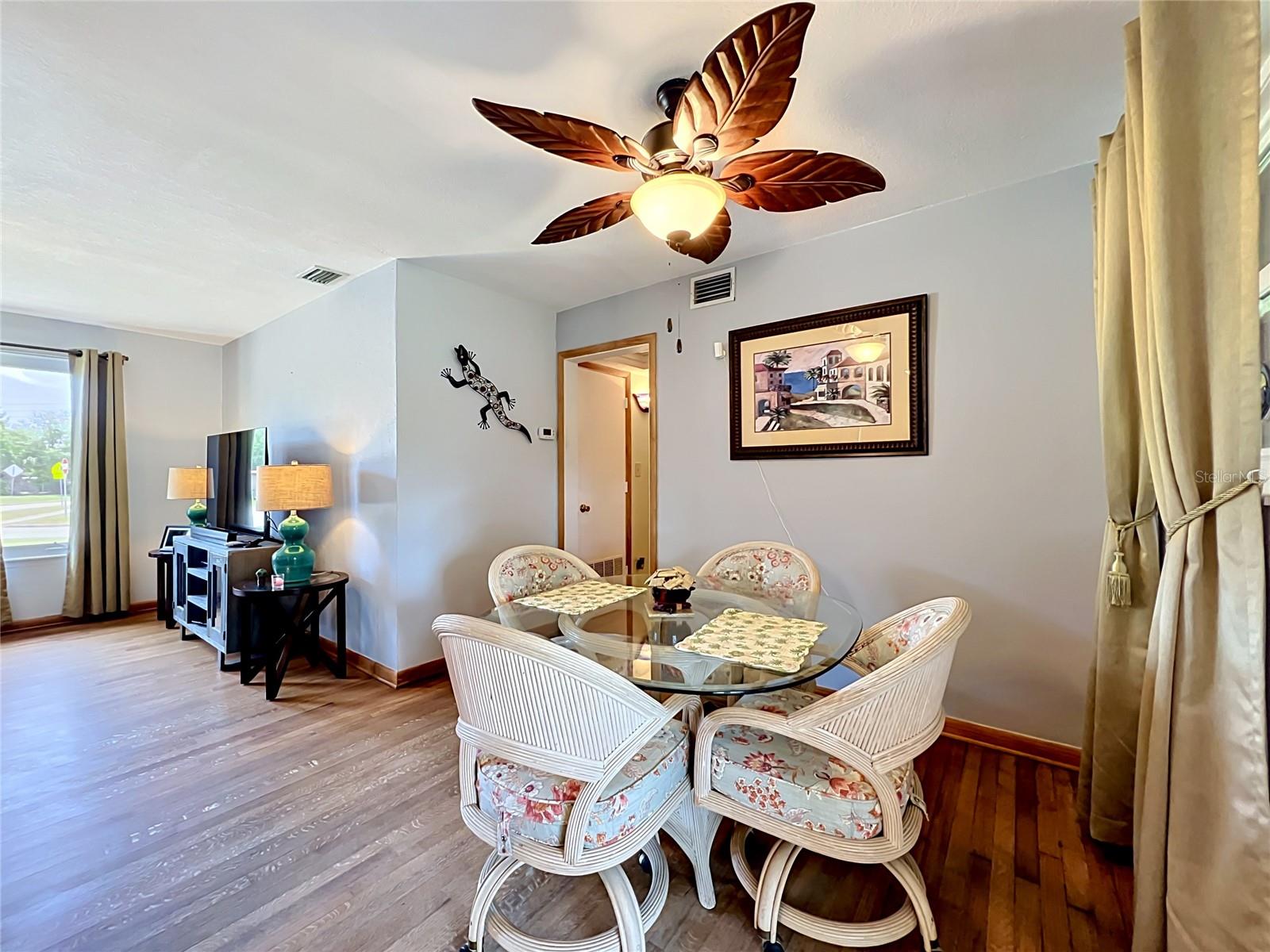ENGELWOOD PARK - Residential