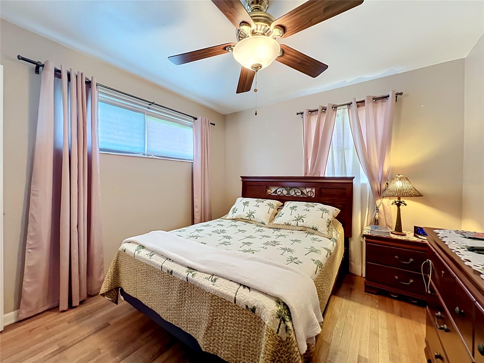 ENGELWOOD PARK - Residential