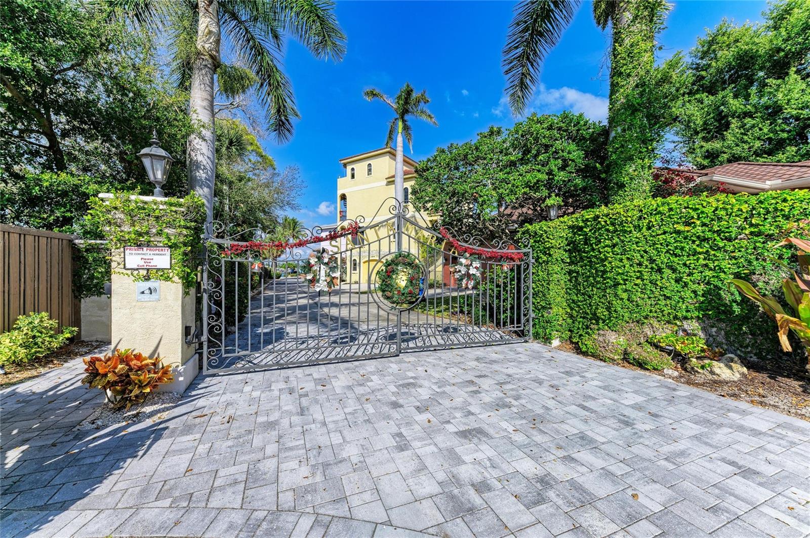 SANTA MARIA PLACE - Residential