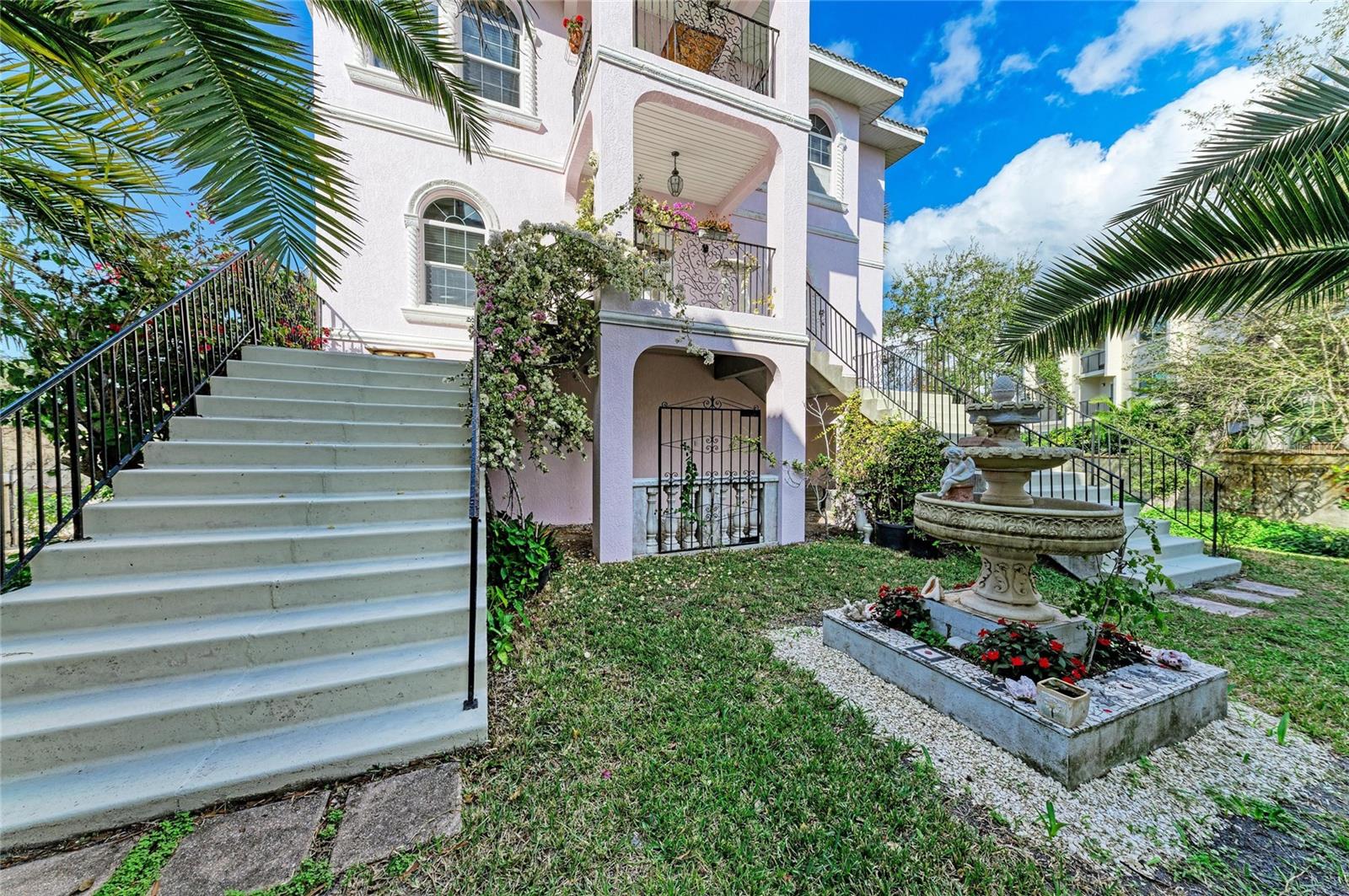 SANTA MARIA PLACE - Residential