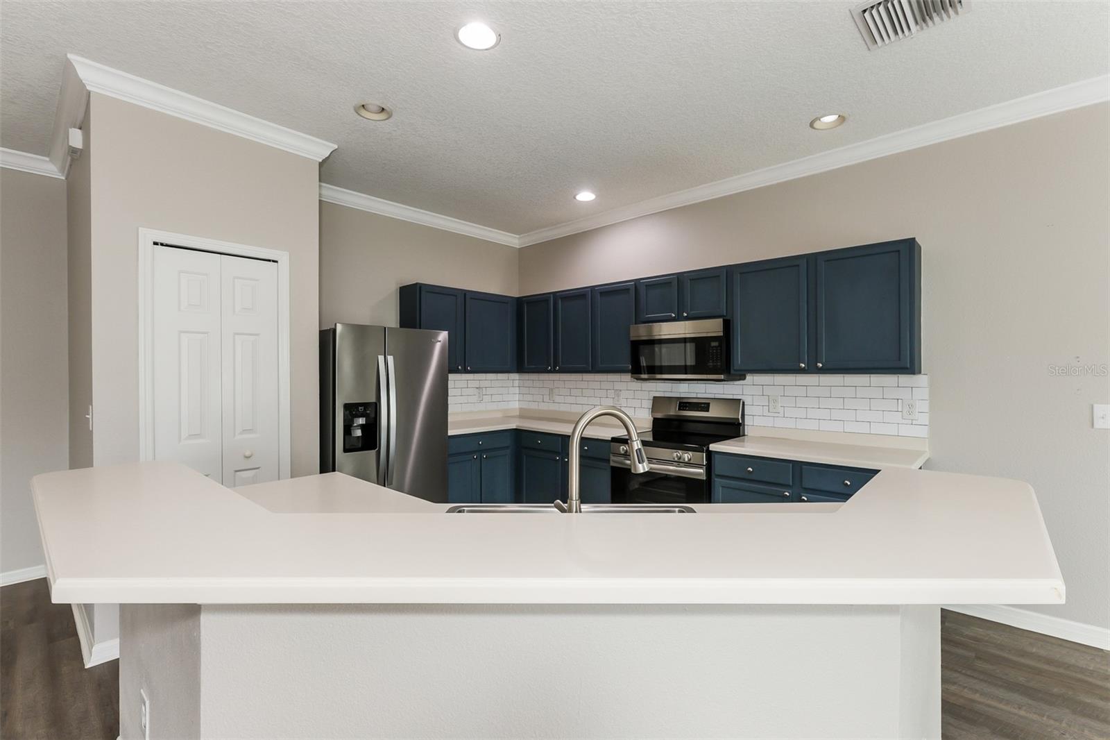 ESTATES AT PARSONS POINTE - Residential