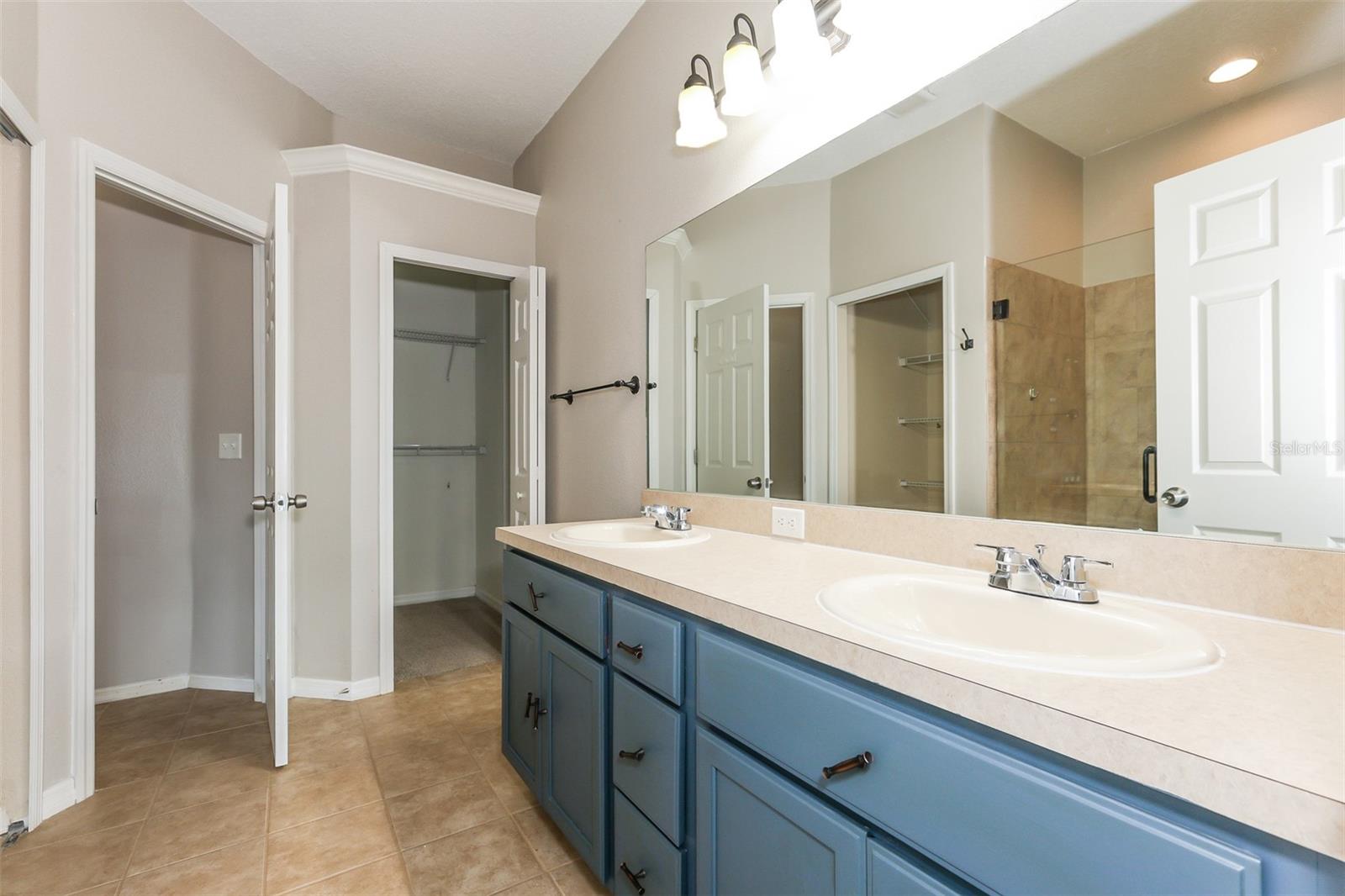 ESTATES AT PARSONS POINTE - Residential