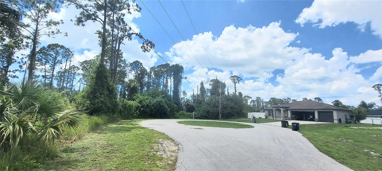 PORT CHARLOTTE SUB 33 - Land