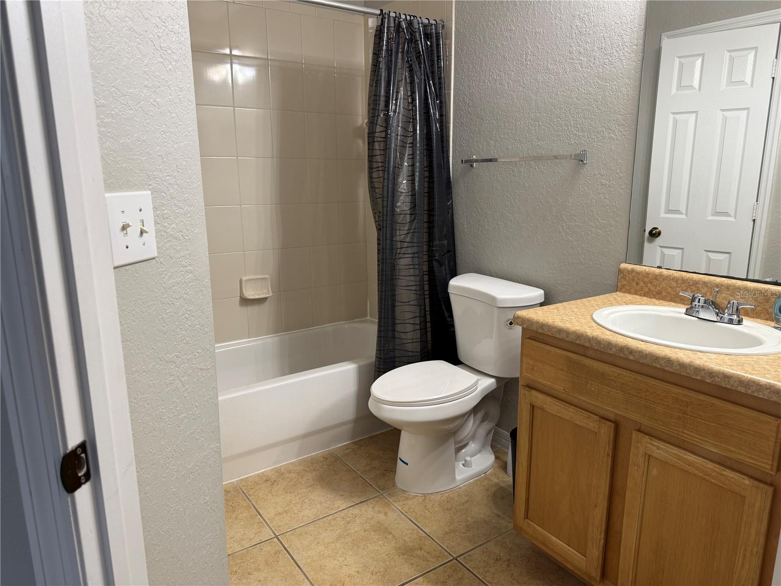 COURTNEY PALMS CONDO - Residential Lease