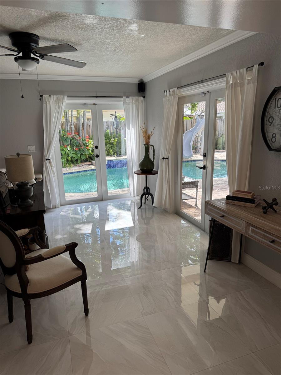 MIAMI LAKES SEC 04 - Residential