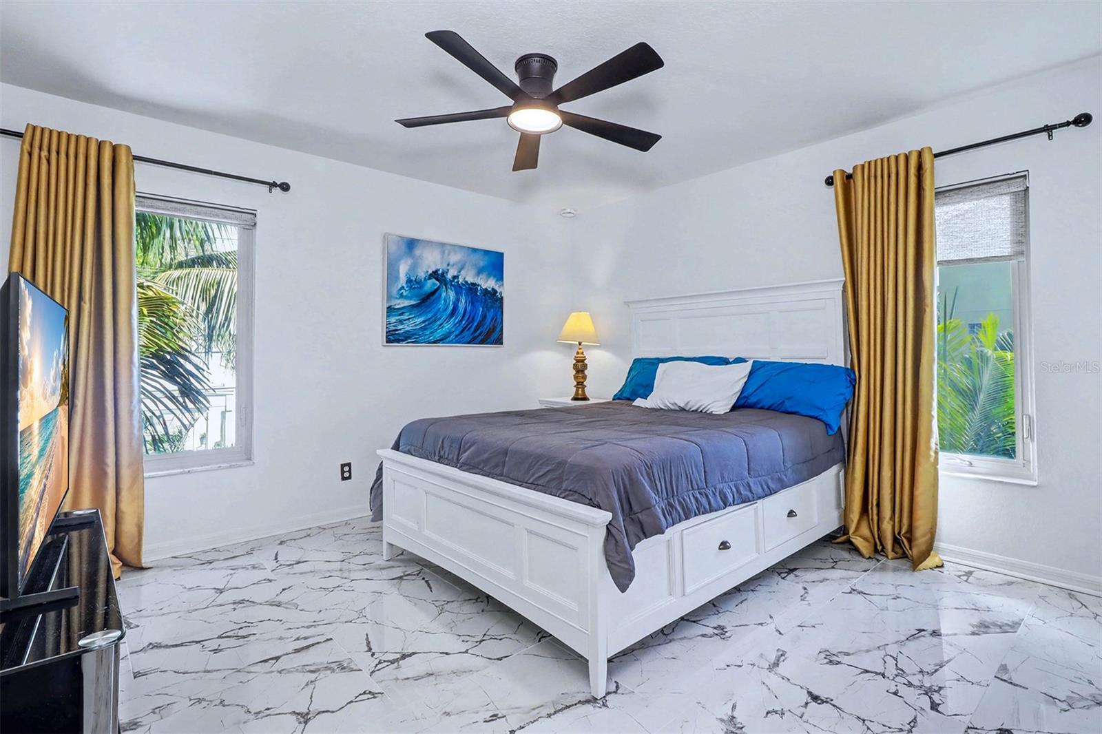 LONE PALM BEACH 1ST ADD - Residential
