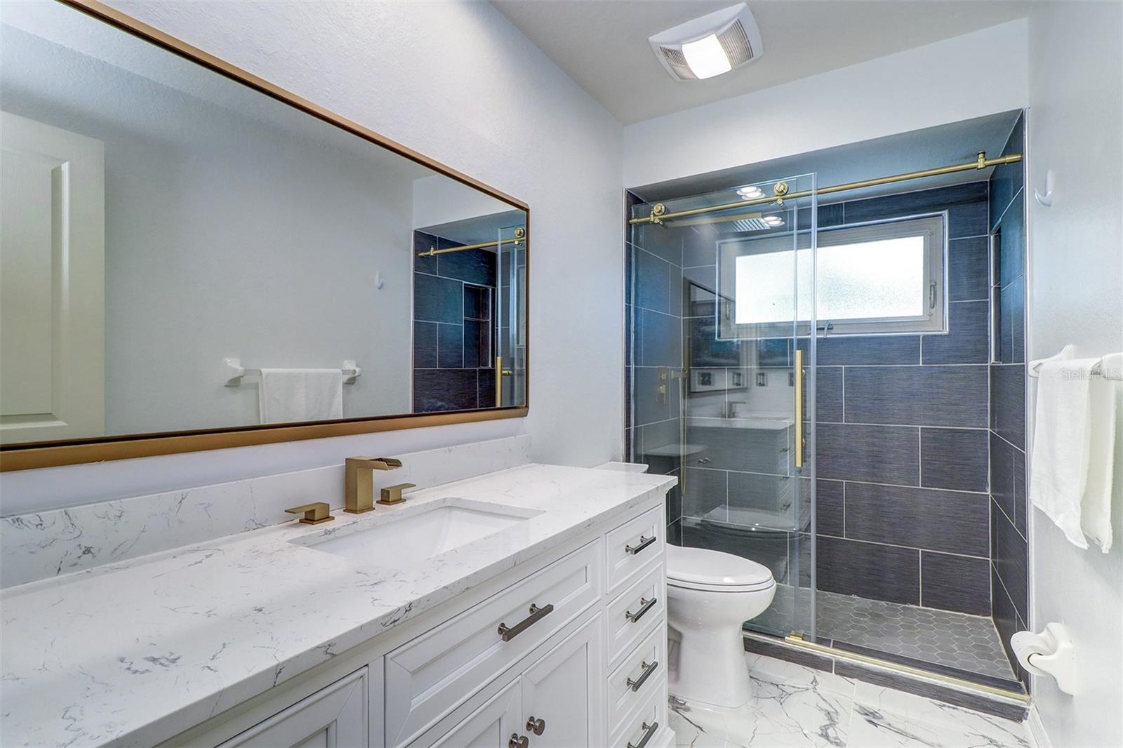 LONE PALM BEACH 1ST ADD - Residential