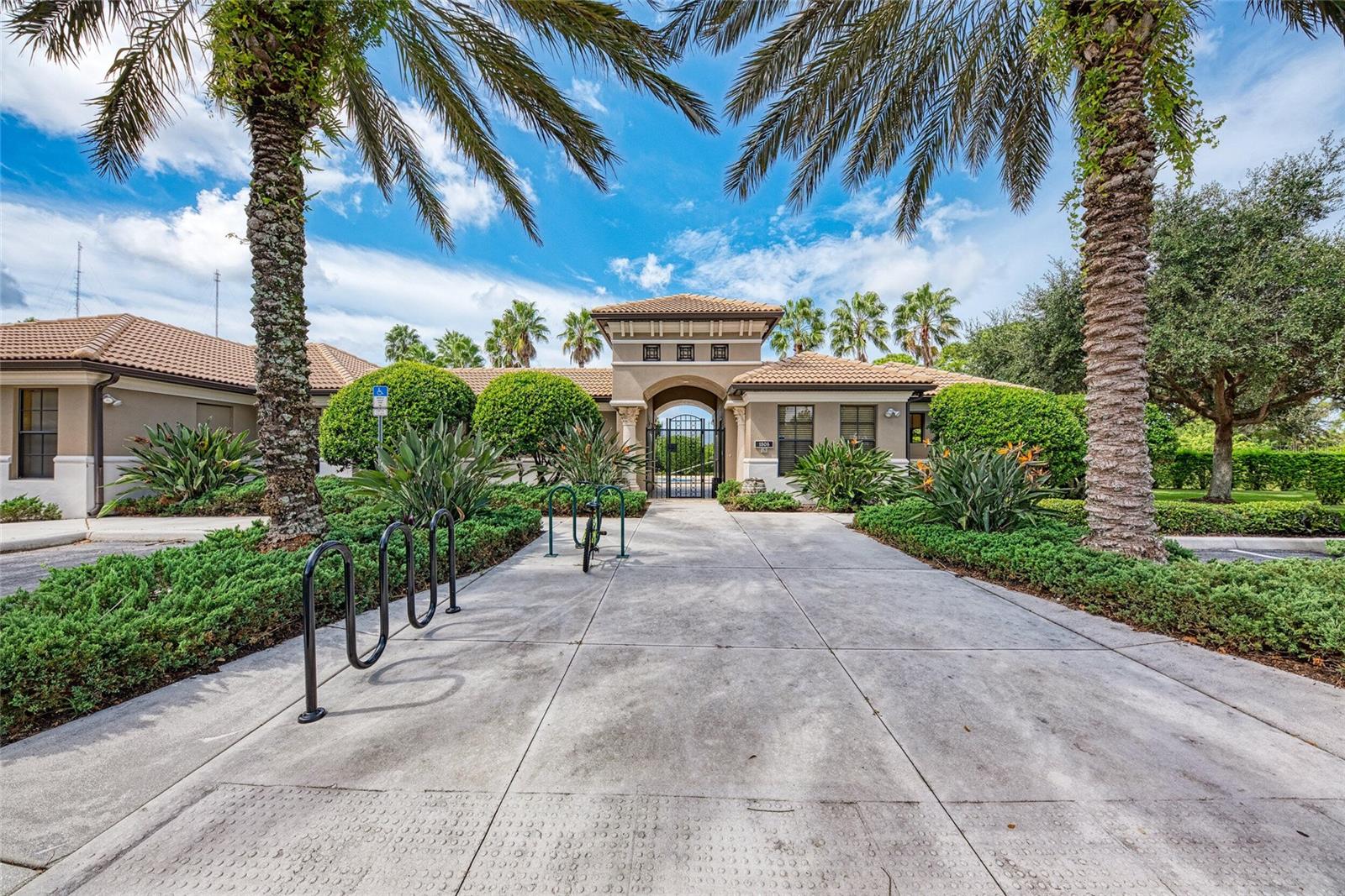 WILLOW CHASE - Residential